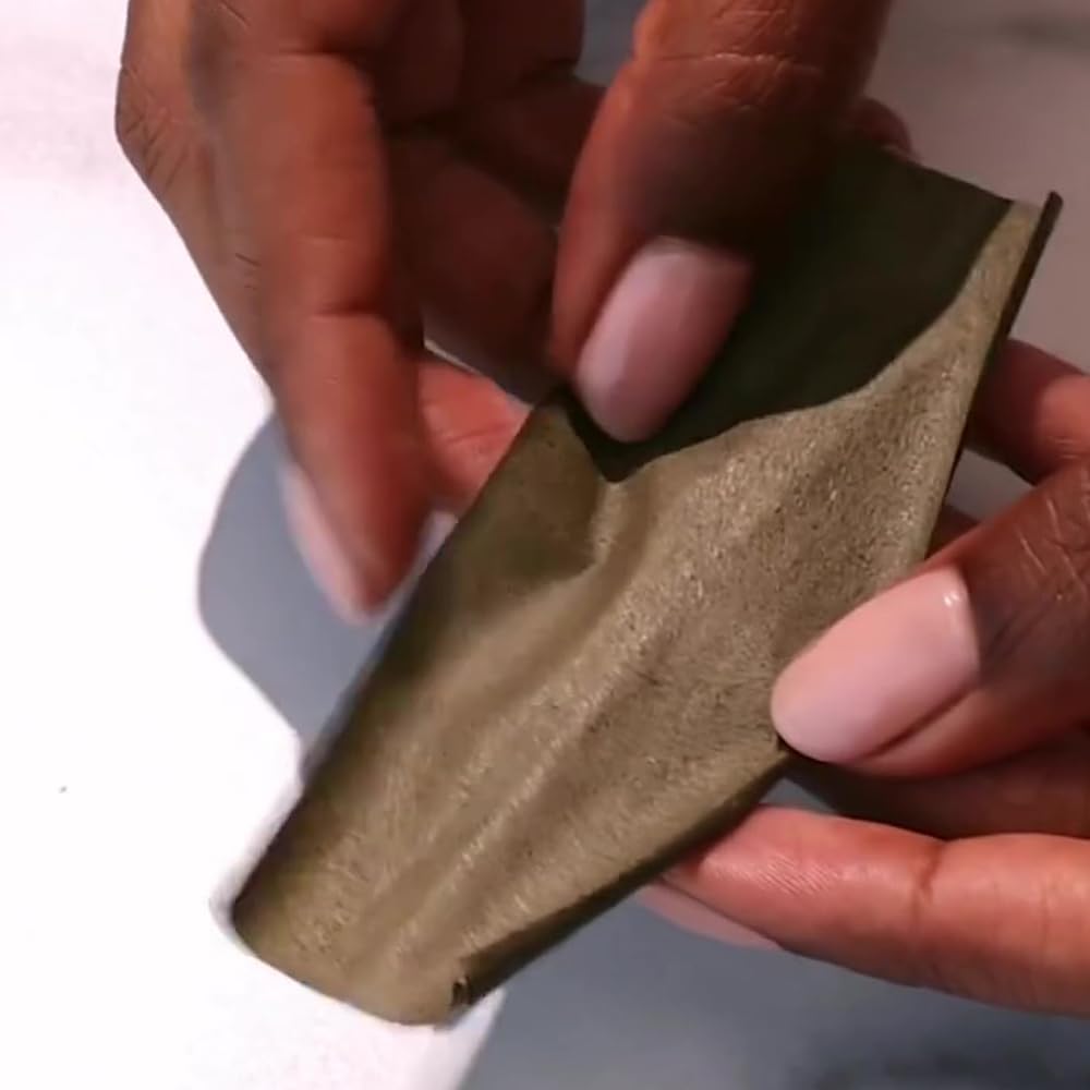 ZIG-ZAG wrap size comparison in hand demonstrating convenient portability benefit
