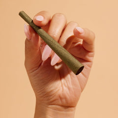 ZIG-ZAG texture detail of hemp fiber ensuring even burn and smooth draw benefit