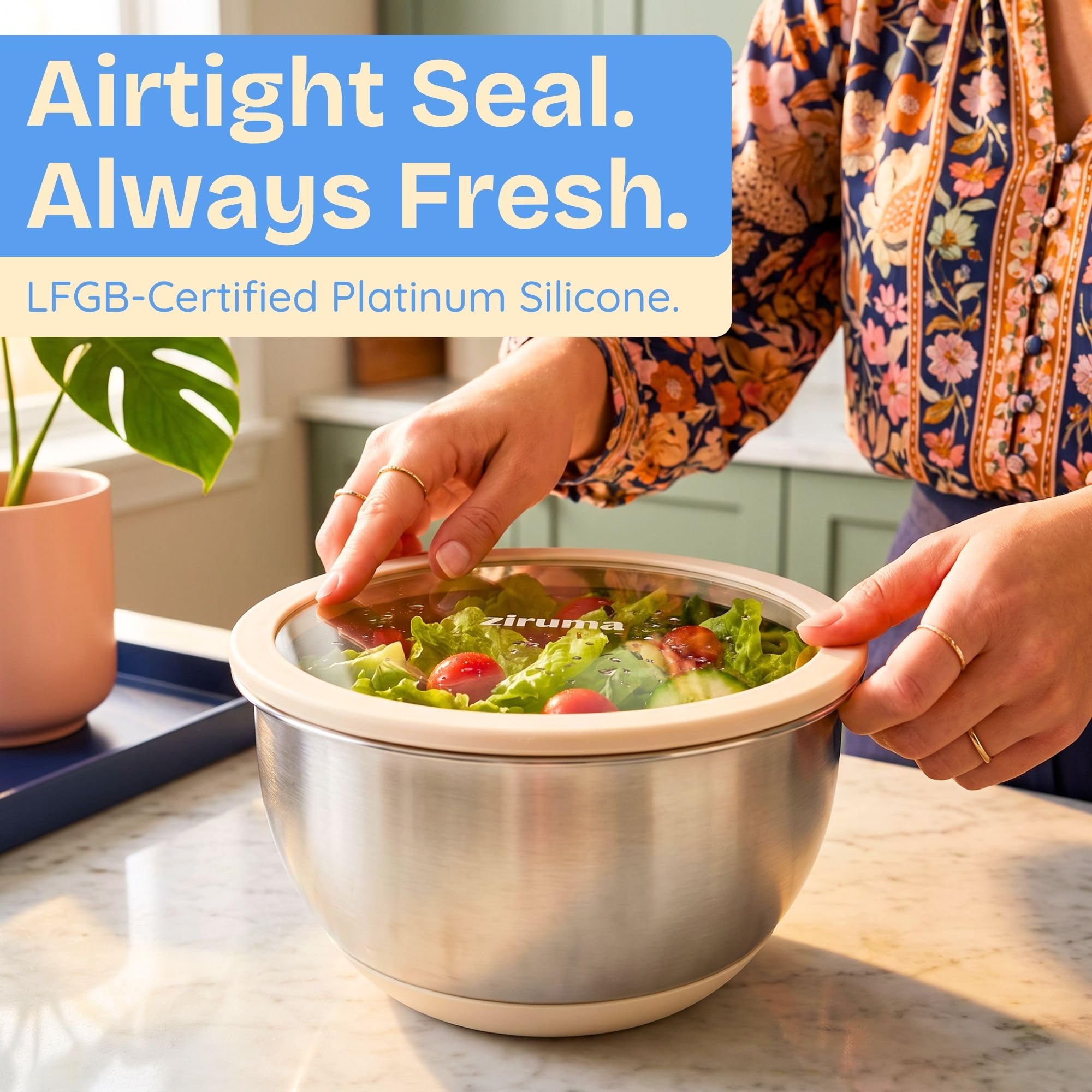 Ziruma bowl in use with whisk illustrating stable mixing and spill-resistant performance